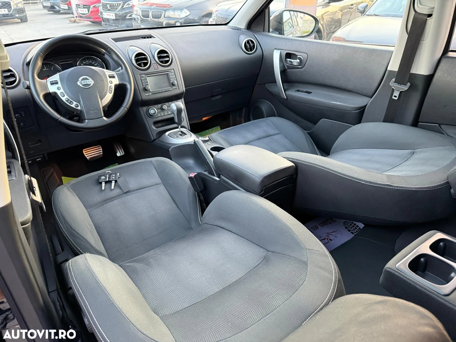 Nissan Qashqai 2.0 dCi DPF 4x4 Aut tekna - 6
