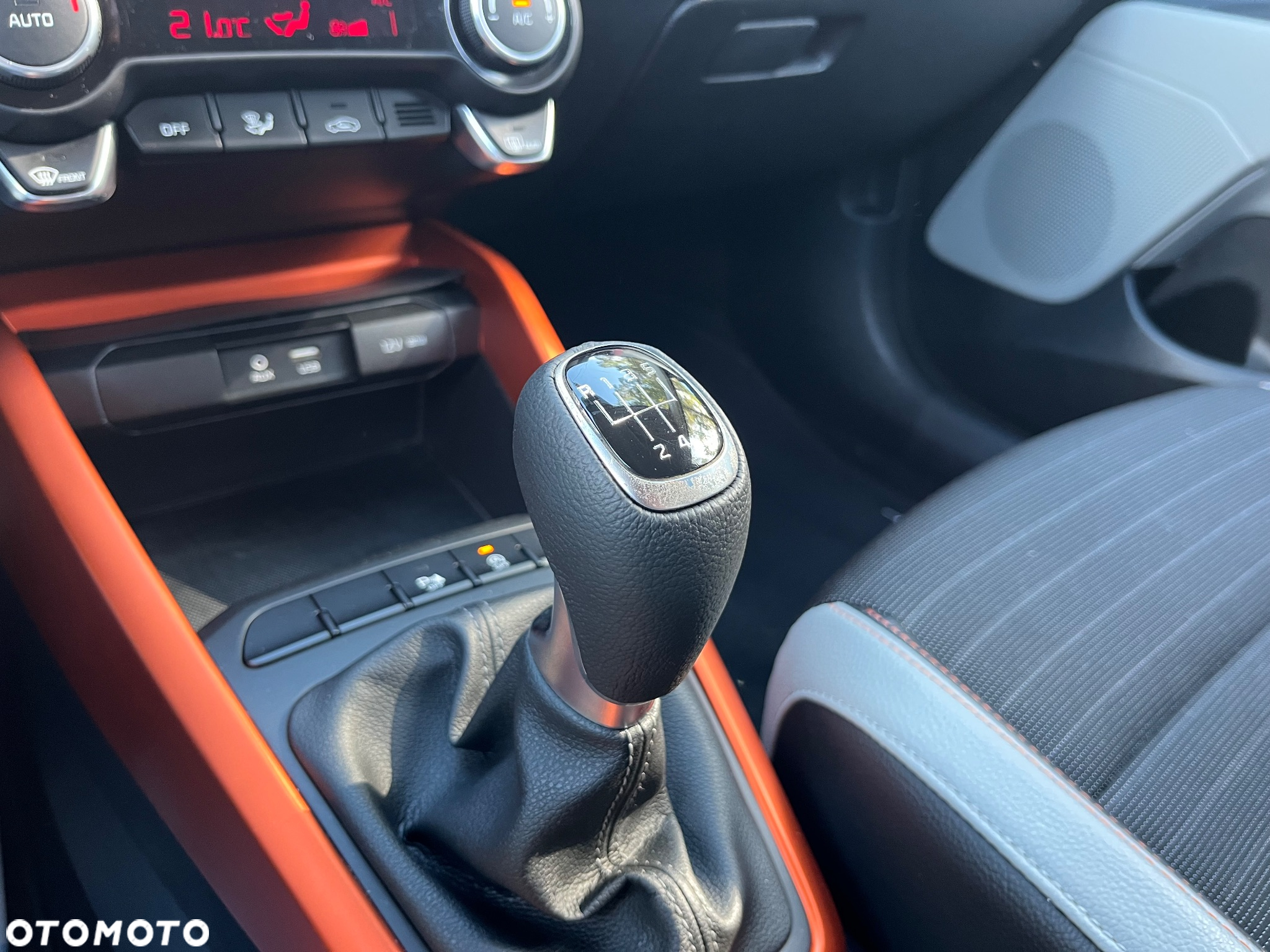 Kia Stonic - 24