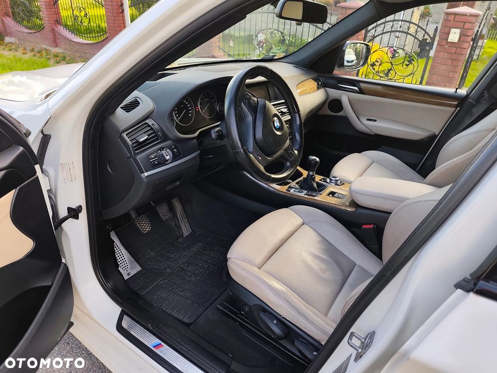BMW X3 20i xDrive - 12