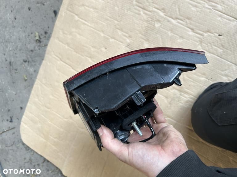 Lampa prawy tył w klapę Peugeot 308 II T9 13-17 9677818280 - 8