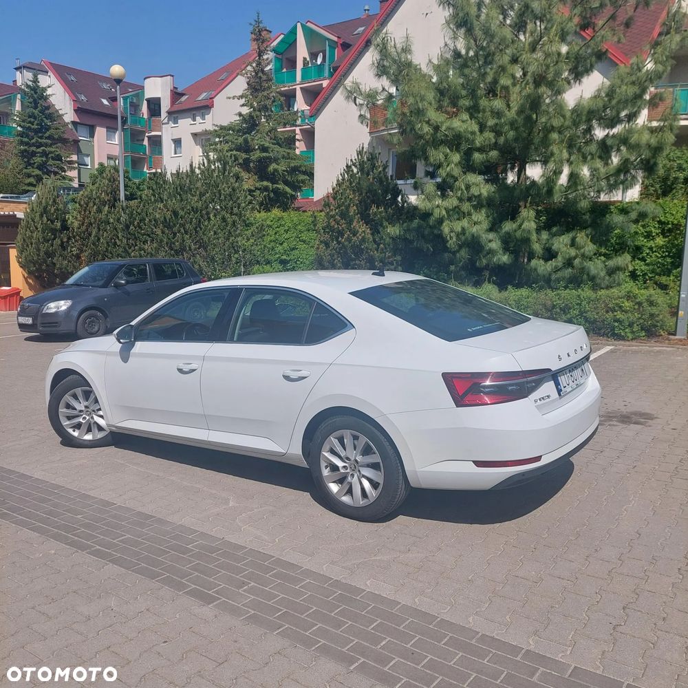 Skoda Superb 2.0 TDI SCR Ambition DSG - 3