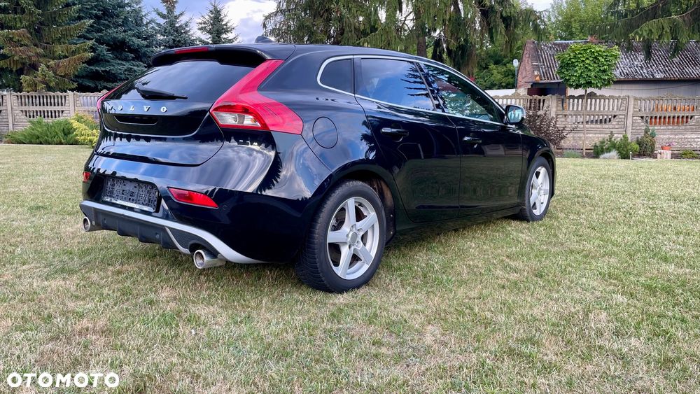 Volvo V40 D2 R-Design - 5
