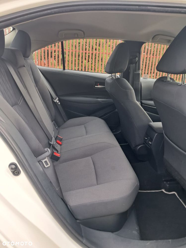 Toyota Corolla 1.8 Hybrid Comfort - 17