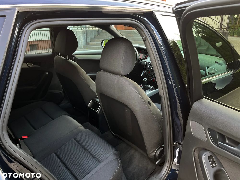 Audi A4 Avant - 10