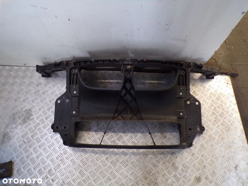 PAS PRZEDNI BMW E82 2.0 BENZYNA - 1