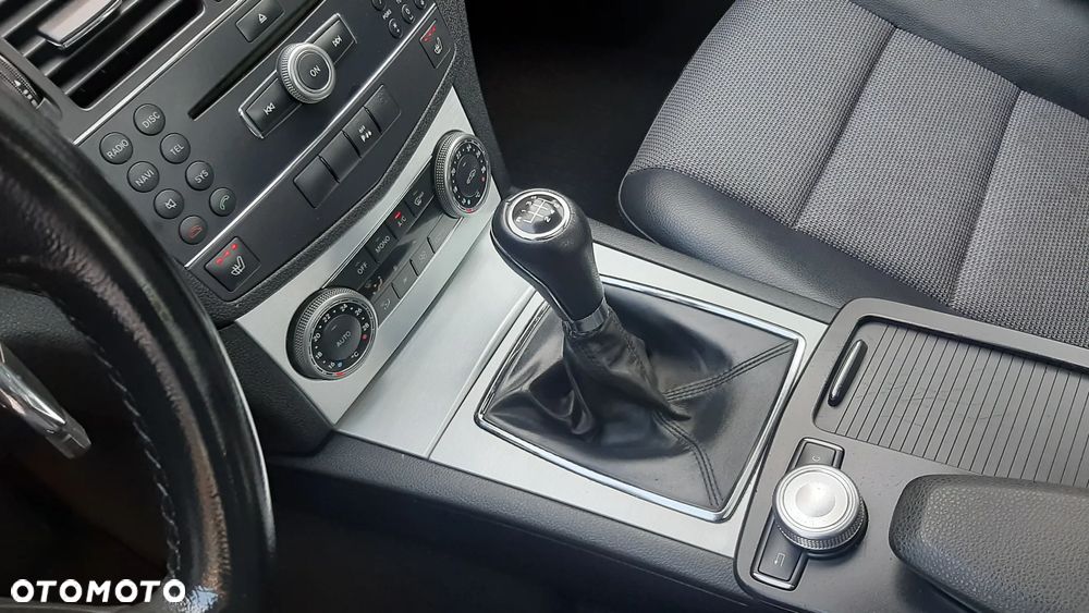 Mercedes-Benz Klasa C 180 Kompressor Avantgarde - 23