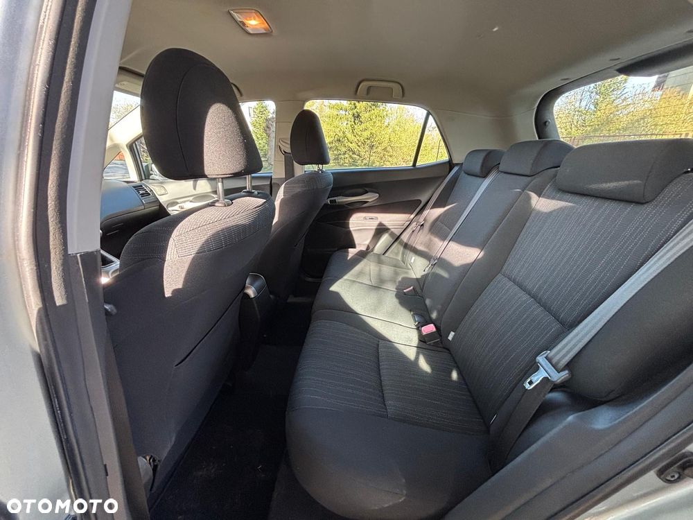 Toyota Auris 1.33 VVT-i Premium + - 33