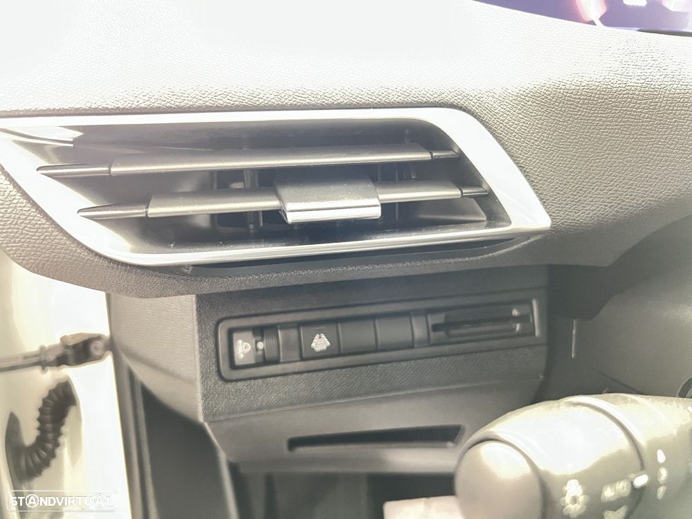 Peugeot 5008 1.2 PureTech Allure Pack EAT8 - 22