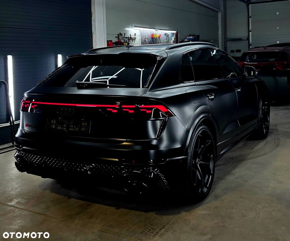 Audi RS Q8 - 4