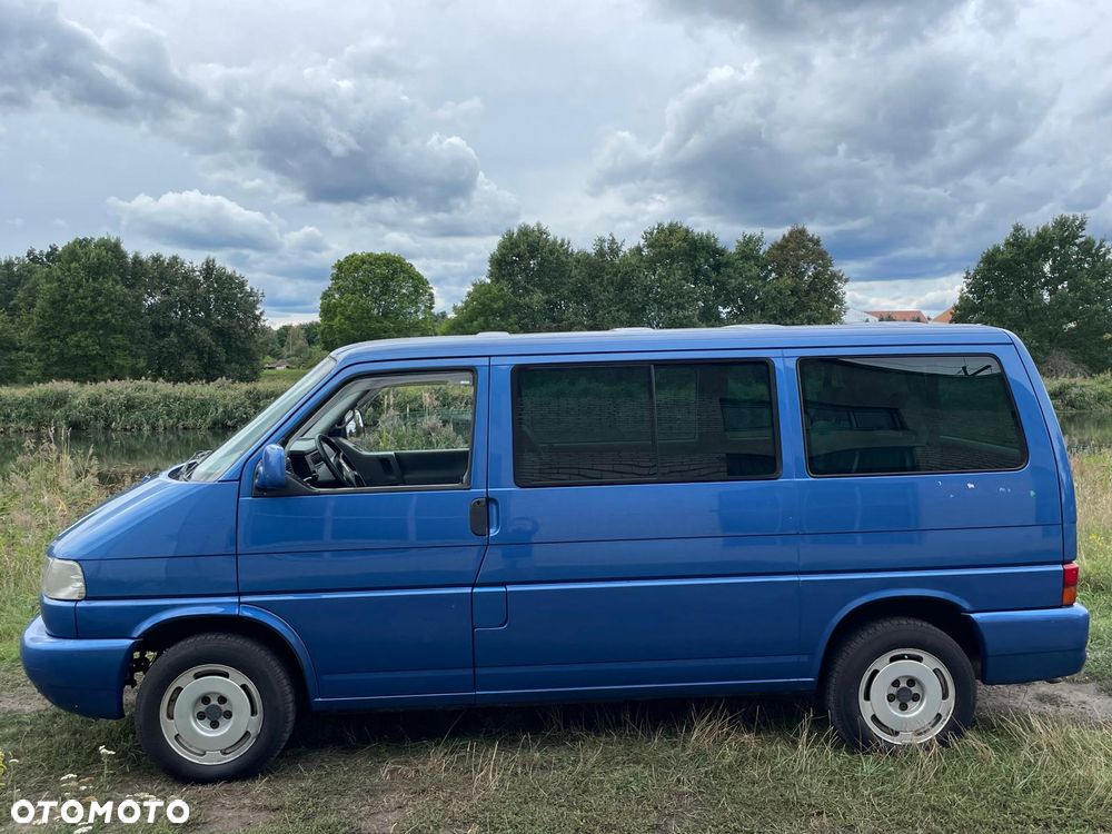Volkswagen Multivan - 13