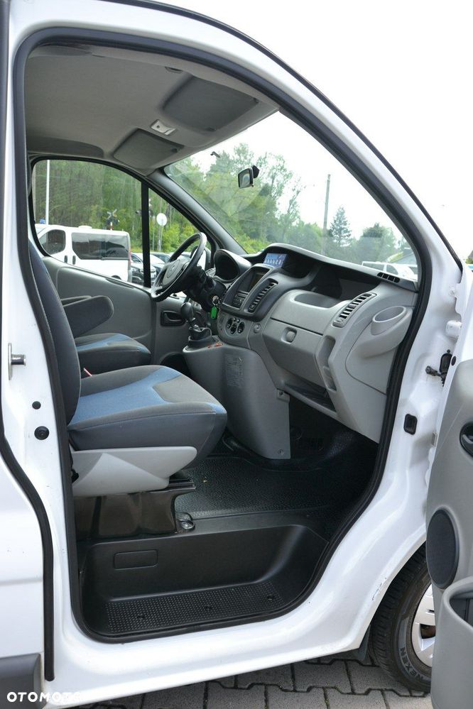 Renault Trafic - 12