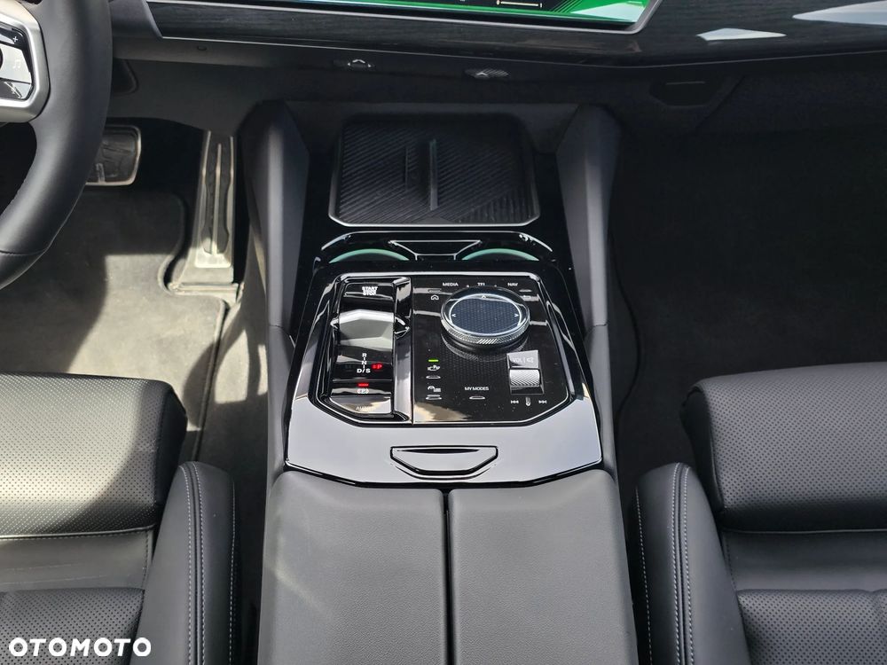 BMW Seria 5 520d xDrive mHEV M Sport - 21