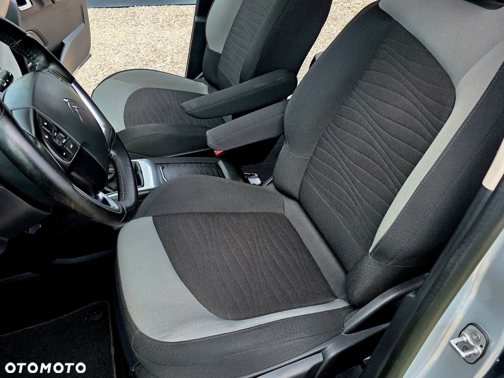Citroën C4 Picasso - 25