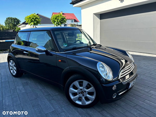 MINI Cooper pepper