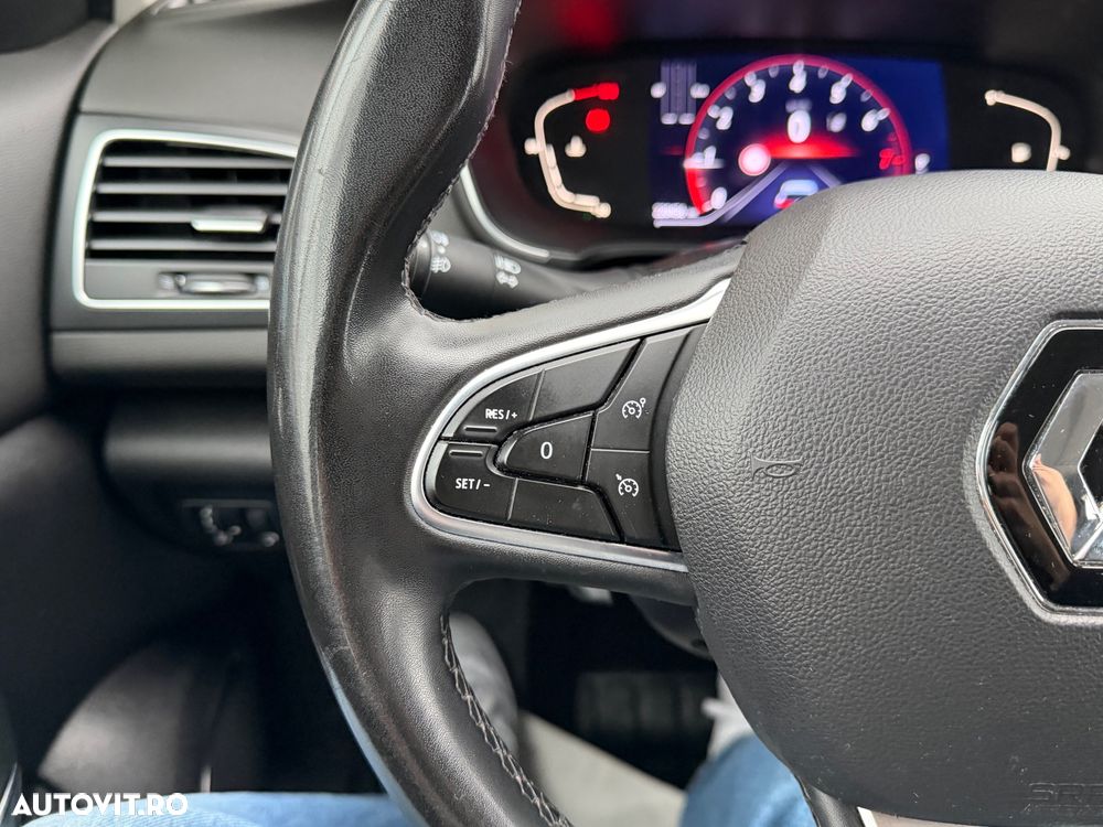 Renault Megane TCe 140 GPF EDC Equilibre - 24