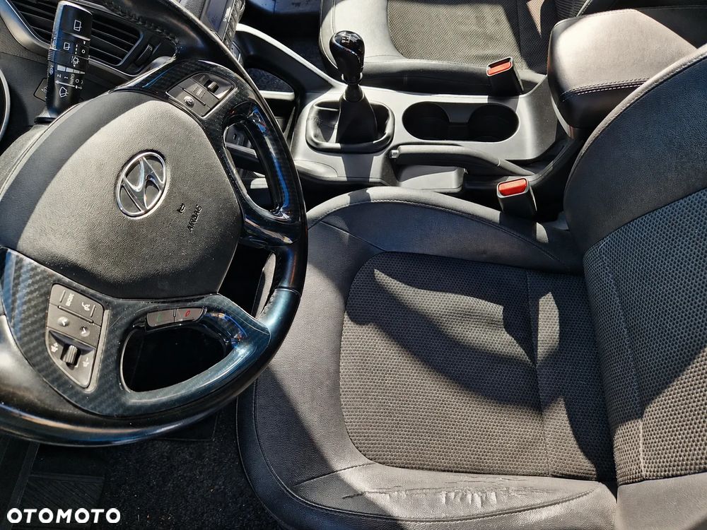 Hyundai ix35 1.7 CRDi Premium 2WD - 16