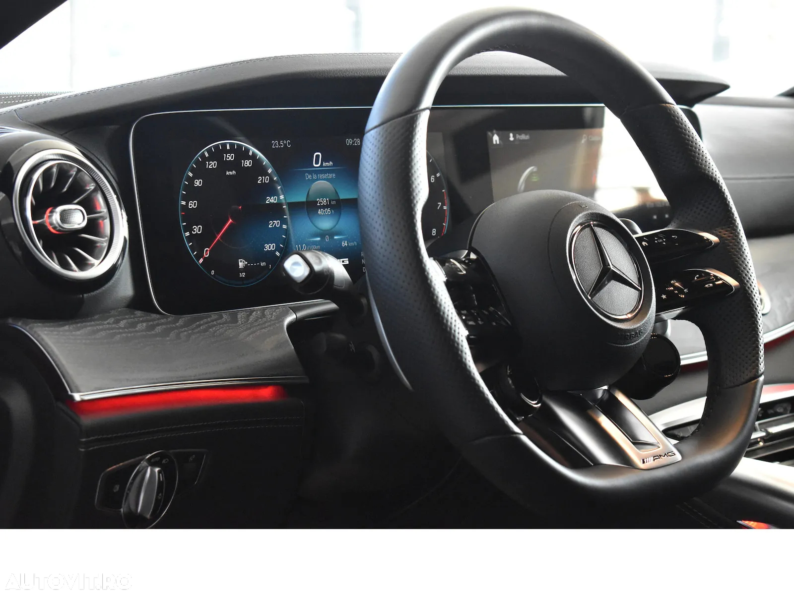 Mercedes-Benz AMG GT 53 4MATIC+ - 13