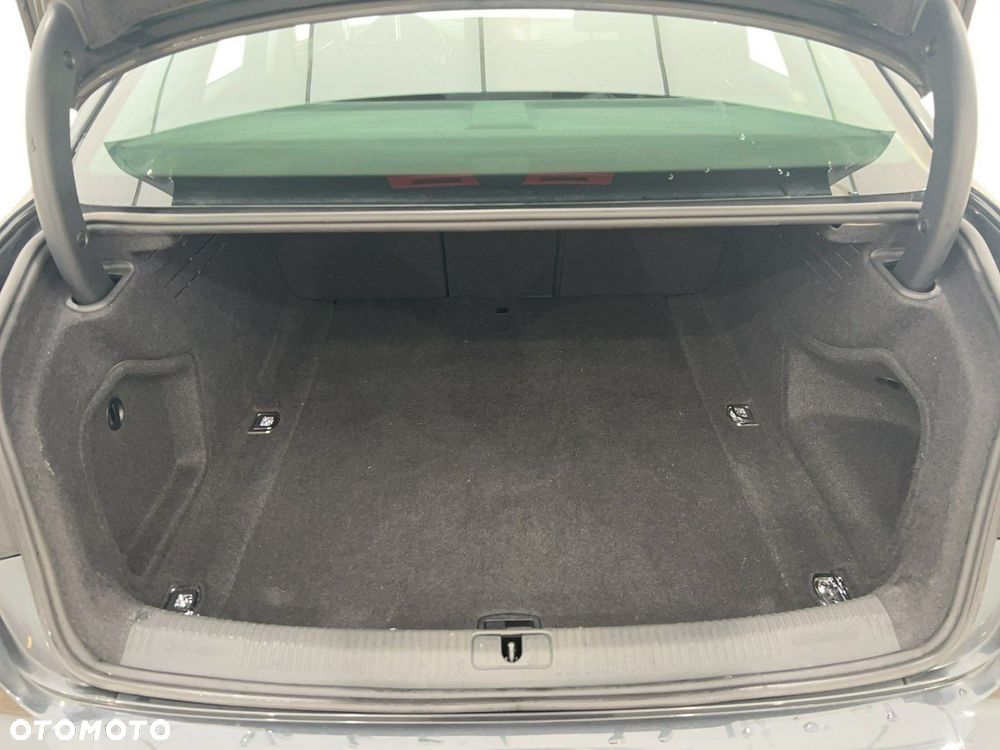 Audi A4 Allroad - 11