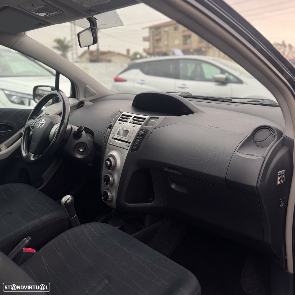 Toyota Yaris 1.0 VVT-i AC Manual - 6