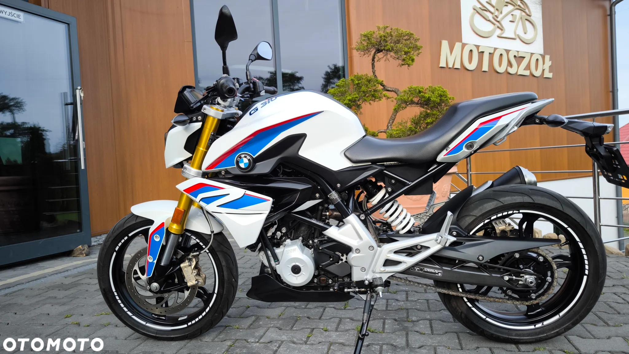 BMW G - 6