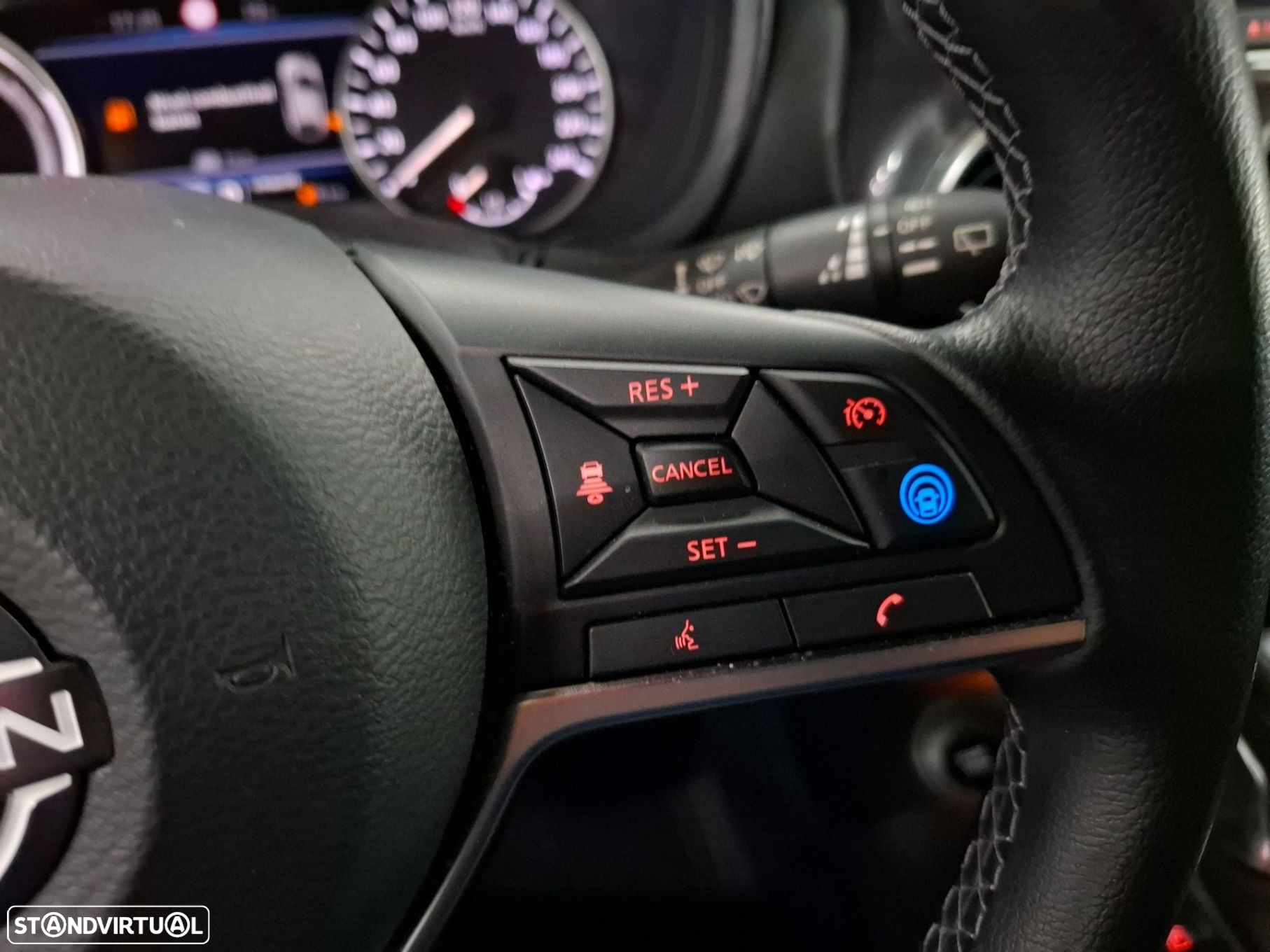 Nissan Juke 1.6 Hybrid Tekna Two Tone - 17