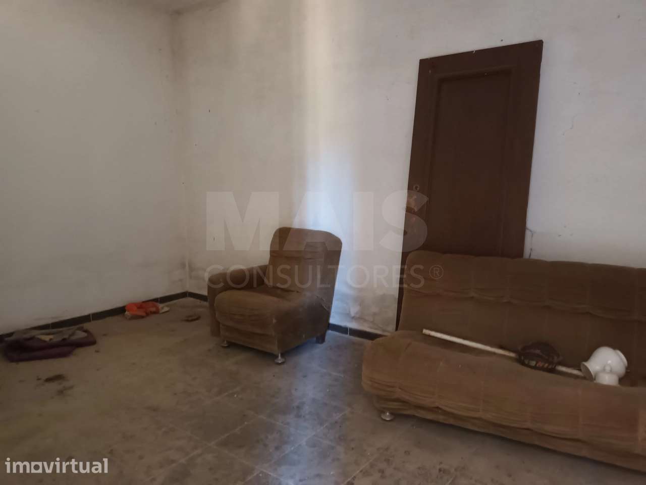 Moradia V1para remodelar com terreno para construção e agrícola. - Grande imagem: 5/10