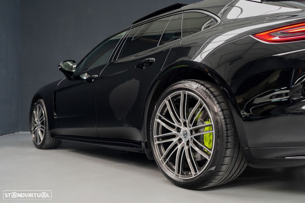 Porsche Panamera Sport Turismo 4 E-Hybrid - 39
