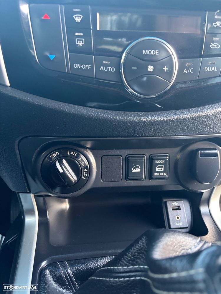 Nissan Navara 2.3 dCi CD 4WD N-Connecta Navi+Barras - 14
