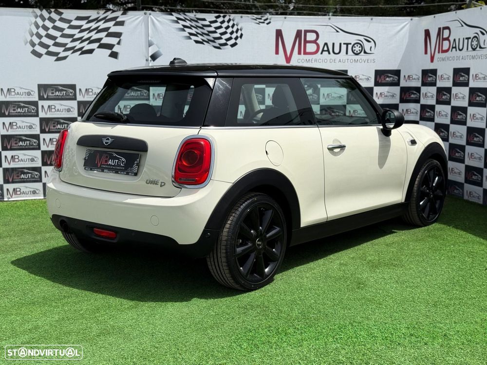 MINI 3 Portas One D - 10