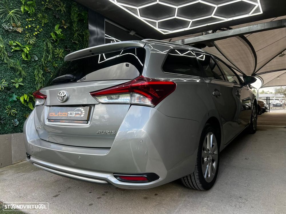 Toyota Auris Touring Sports 1.6 D-4D Exclusive+Navi - 6