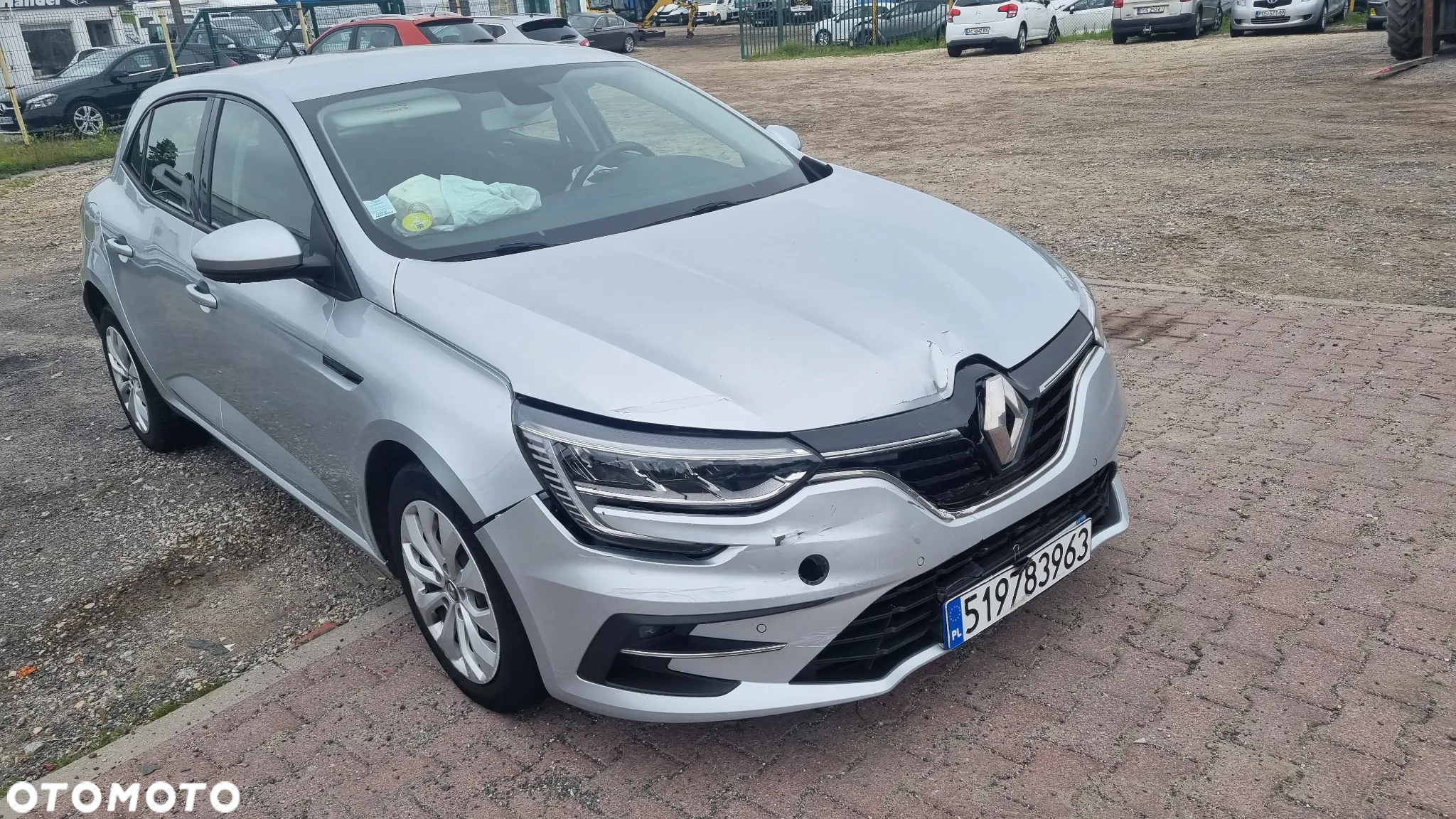 Renault Megane 1.5 Blue dCi Business - 12