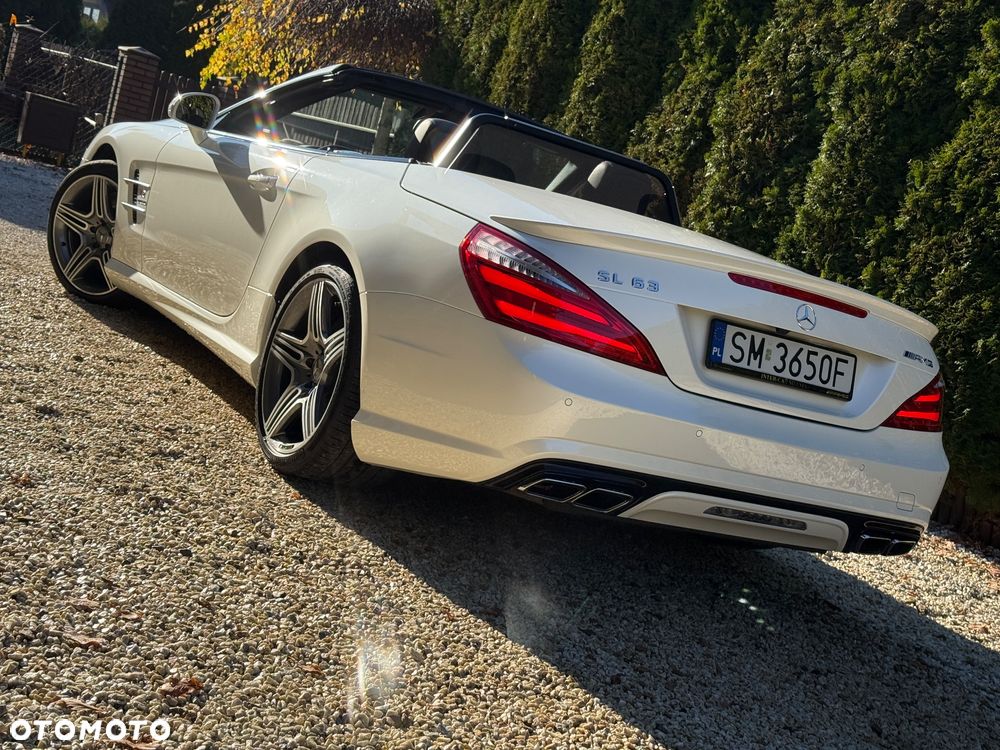 Mercedes-Benz SL 63 AMG - 32