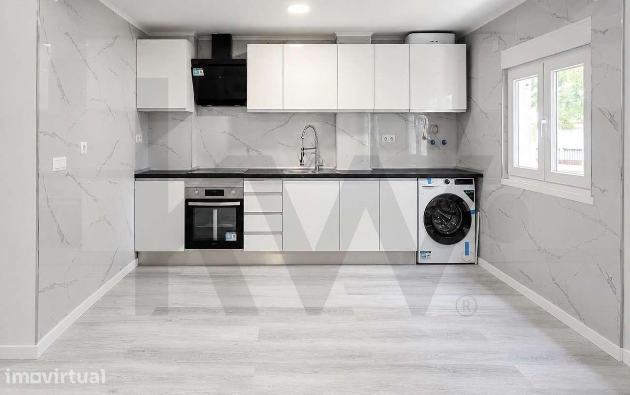 Apartamento T3 à venda no centro do Laranjeiro - Grande imagem: 3/17
