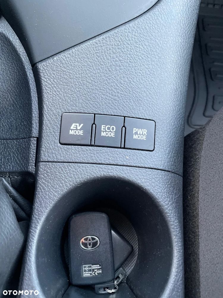 Toyota Auris 1.8 HSD Luna - 23