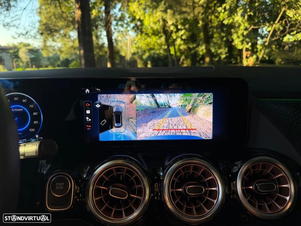 Mercedes-Benz EQA 300 4Matic AMG Line - 17