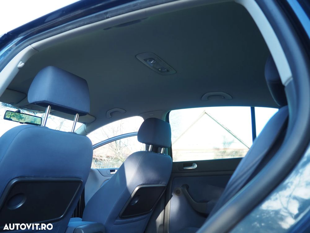 Volkswagen Golf Plus - 33