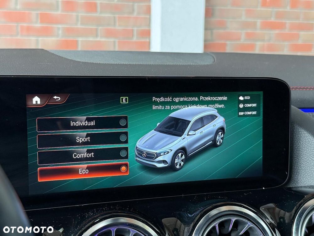 Mercedes-Benz EQA 350 66.5kWh 4-Matic AMG Line - 21