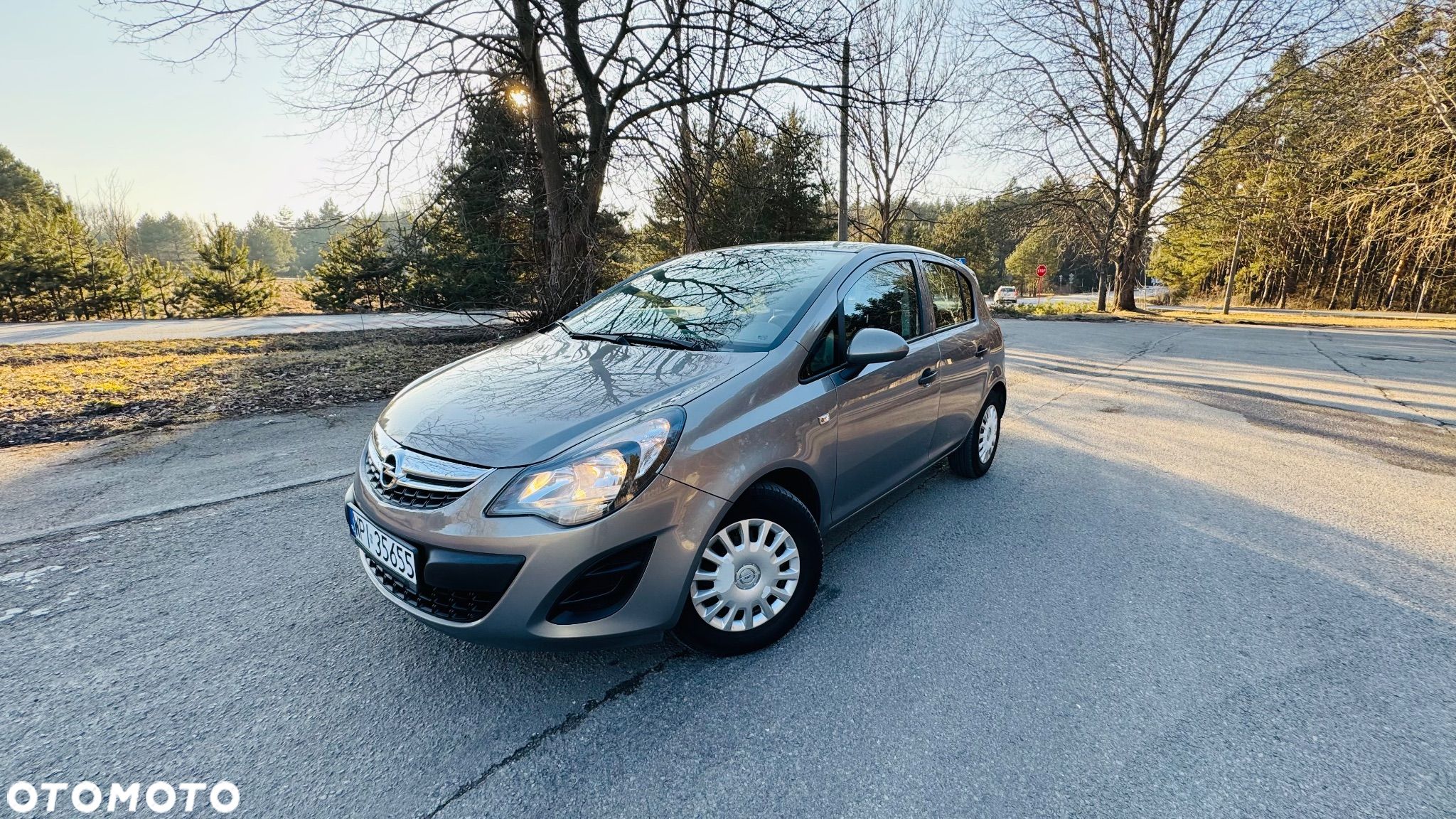 Opel Corsa 1.2 16V Edition / Active - 1