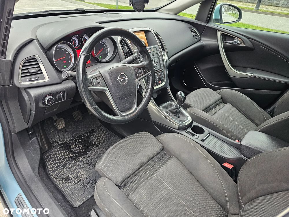 Opel Astra 1.6 T Cosmo - 16