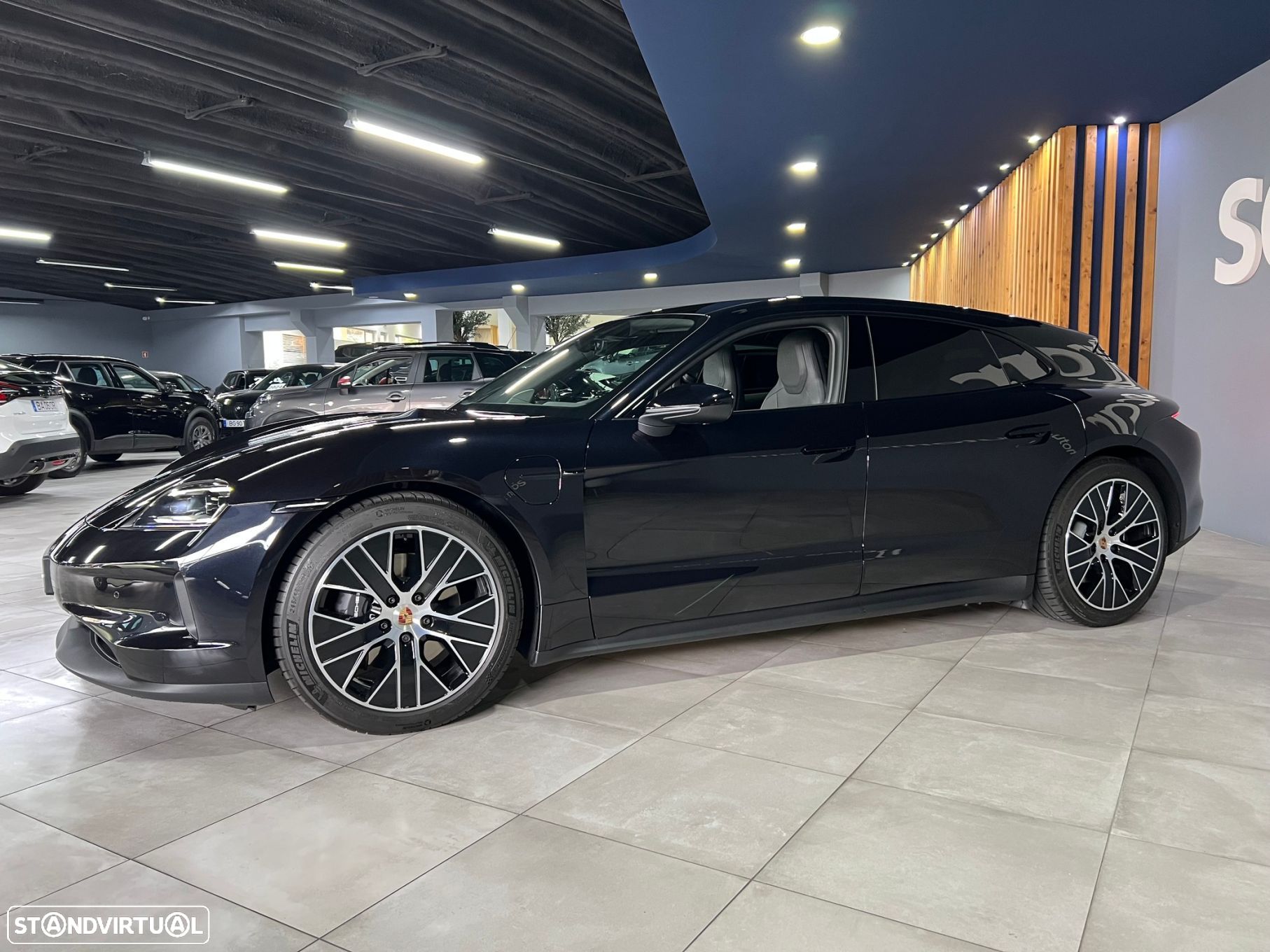 Porsche Taycan Sport Turismo - 1