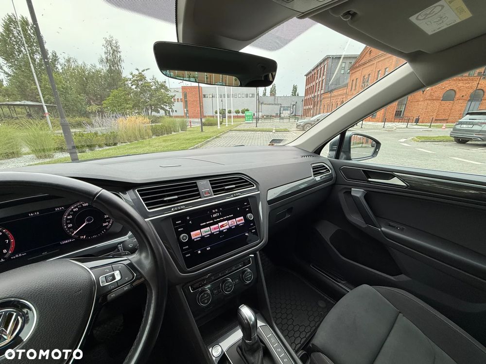 Volkswagen Tiguan - 21