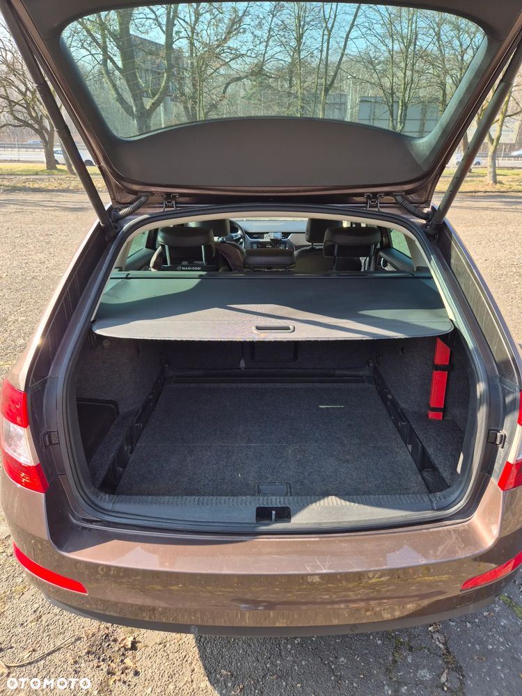 Skoda Octavia 2.0 TDI DSG L&K - 5