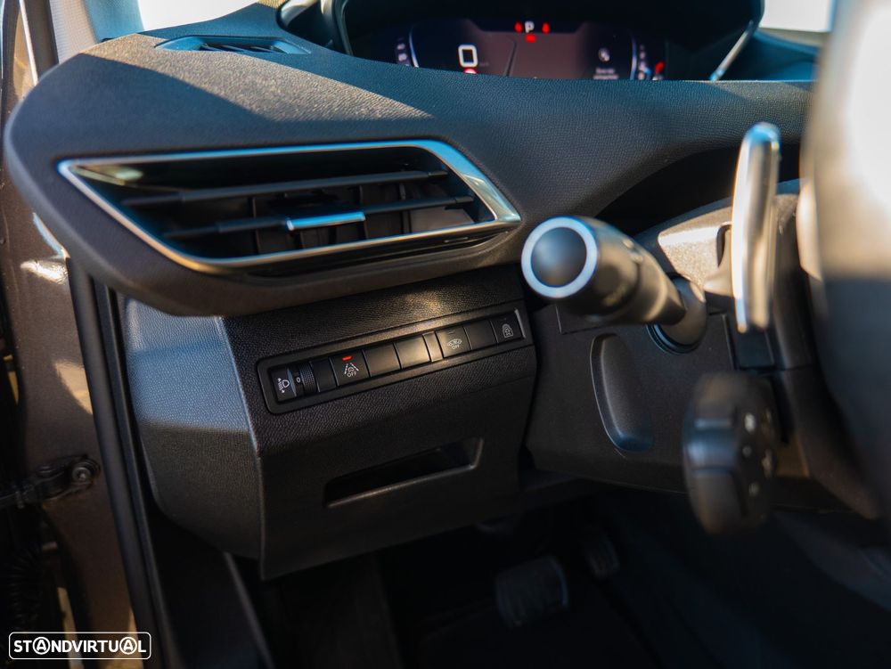 Peugeot 3008 1.2 PureTech Allure Pack EAT8 - 15