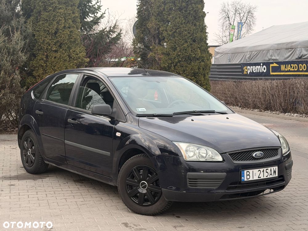 Ford Focus 1.6 Trend + - 1