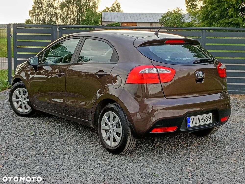Kia Rio 1.2 Dream Team Edition - 3