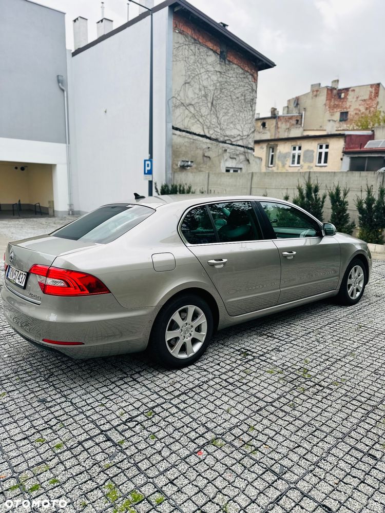 Skoda Superb 1.8 TSI DSG Exclusive - 6