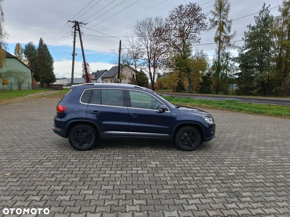 Volkswagen Tiguan 2.0 TDI DPF BlueMotion Technology Lounge Sport & Style - 8