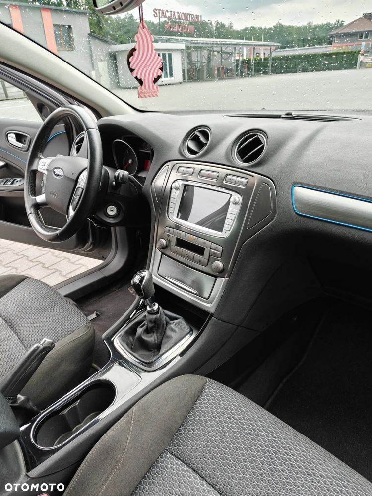 Ford Mondeo 2.0 TDCi Ghia - 8