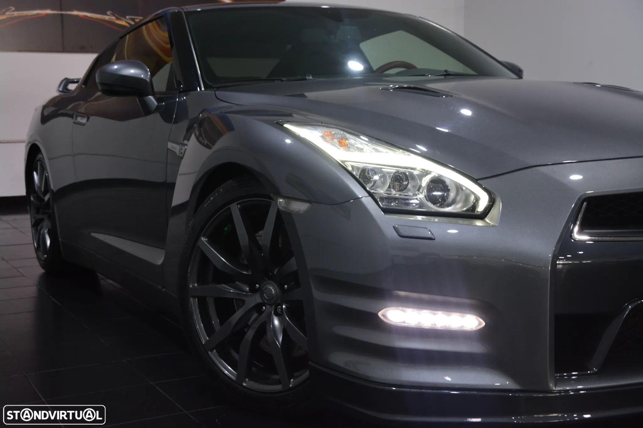 Nissan GT-R 3.8 V6 Black Edition - 12
