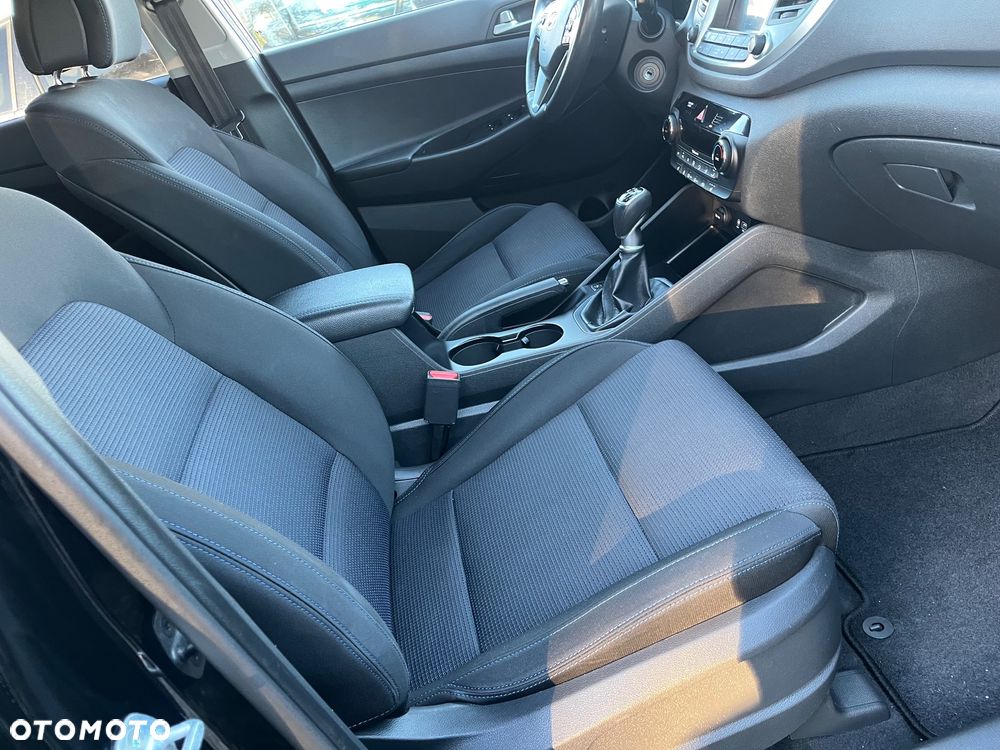 Hyundai Tucson blue 1.7 CRDi 2WD Intro Edition - 6